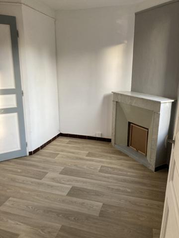 Appartement à TOULON (83000)