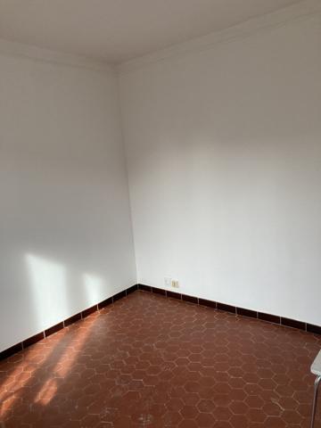 Appartement à TOULON (83000)