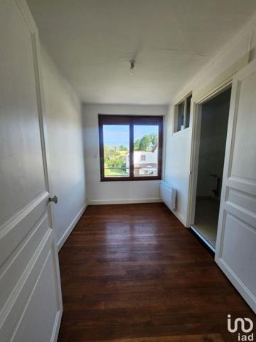 Location appartement 3 pièces 78 m² Montreuil-aux-Lions