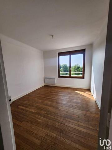 Location appartement 3 pièces 78 m² Montreuil-aux-Lions