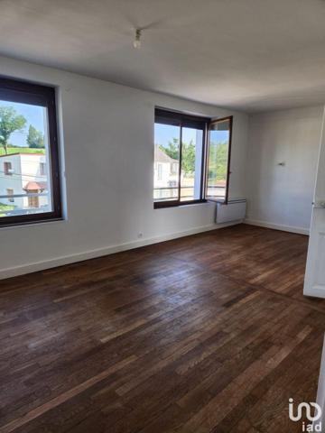 Location appartement 3 pièces 78 m² Montreuil-aux-Lions