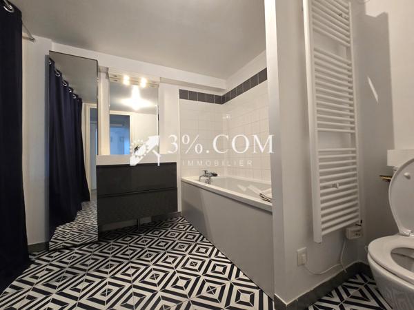 Loft
                                                                                                                                                                                                                                                                                                                        5 pièce(s)                                                                                                                                                                                                          3 chambre(s)                                                                                                                                                                                                          134  m²