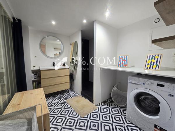 Loft
                                                                                                                                                                                                                                                                                                                        5 pièce(s)                                                                                                                                                                                                          3 chambre(s)                                                                                                                                                                                                          134  m²