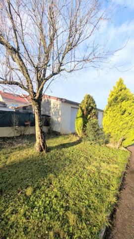 Un rez de jardin dans une petite copro bénévole