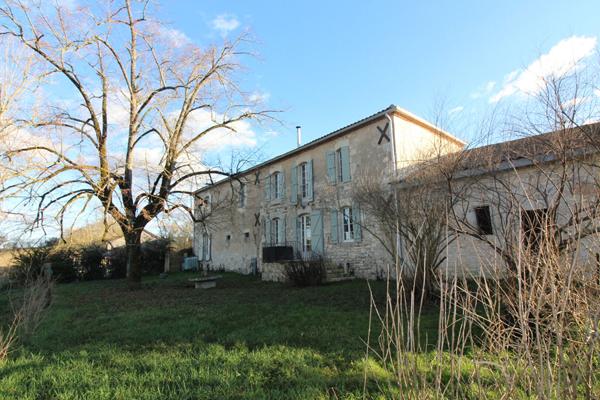 Domaine à Puylaroque 13 pièces, des terres et des bâtiments en pierre !