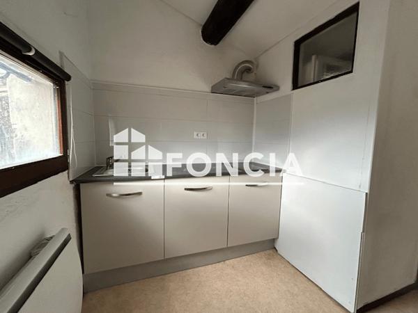 Location Studio 20.53 m² - 5 AVENUE DE LA LIBERATION Uzes 30700
