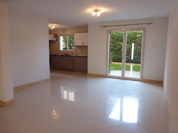 BONNE-SUR-MENOGE - Maison mitoyenne T5 quartier mairie avec