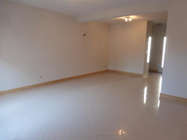 BONNE-SUR-MENOGE - Maison mitoyenne T5 quartier mairie avec