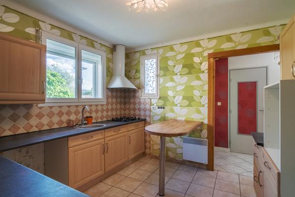CARCASSONNE – SAINT-HILAIRE Villa T5 176m² (112m²) avec vaste jardin et dépendances