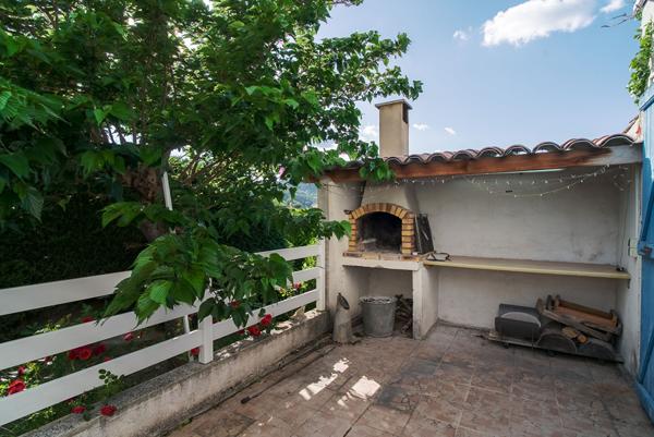 CARCASSONNE – SAINT-HILAIRE Villa T5 176m² (112m²) avec vaste jardin et dépendances