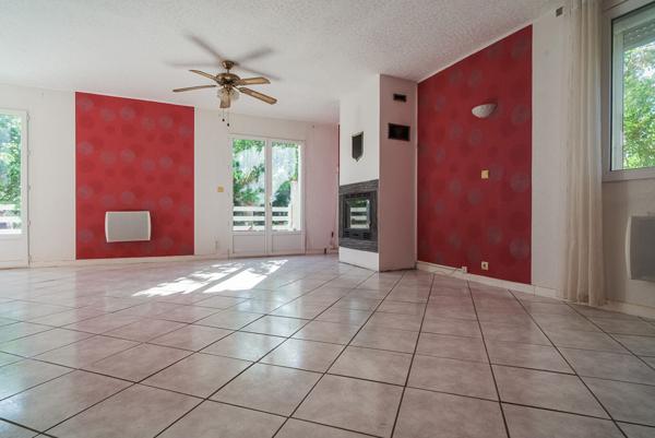CARCASSONNE – SAINT-HILAIRE Villa T5 176m² (112m²) avec vaste jardin et dépendances