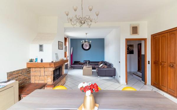 Maison à vendre    5 pièces • 160 m2 Saint-Priest