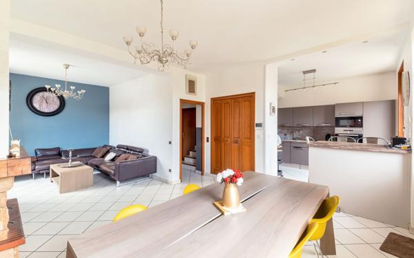 Maison à vendre    5 pièces • 160 m2 Saint-Priest