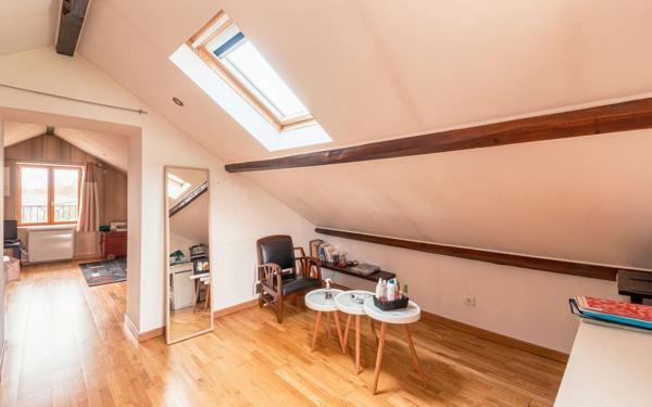 Maison à vendre    5 pièces • 160 m2 Saint-Priest