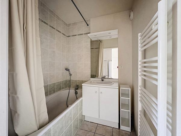 APPARTEMENT T2 LUMINEUX - SAINT-SÉBASTIEN-SUR-LOIRE - TERRASSE - CAVE