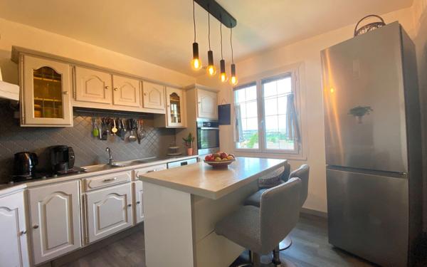 Maison à vendre    6 pièces •  Mézières-sur-Seine