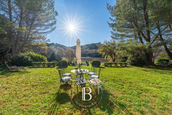Valensole, Propriété  260 m² à vendre