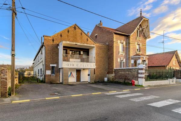 Local professionnel à vendre 475m²