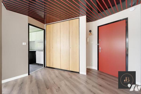 Vaste F4 au calme avec grand balcon, parking  et garage