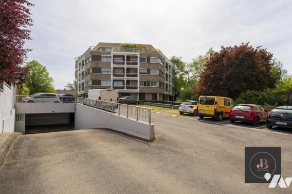 Vaste F4 au calme avec grand balcon, parking  et garage