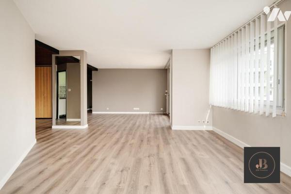 Vaste F4 au calme avec grand balcon, parking  et garage