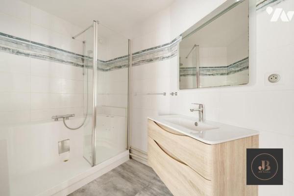 Vaste F4 au calme avec grand balcon, parking  et garage
