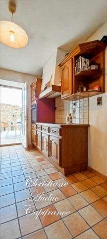 Maison à vendre 4 pièces, 109 m² sur terrain 483 m², Centre bourg Saint Bonnet de Joux