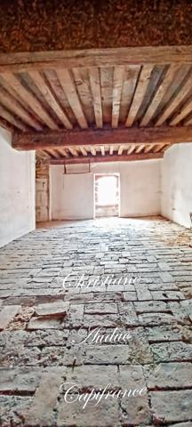 Maison à vendre 4 pièces, 109 m² sur terrain 483 m², Centre bourg Saint Bonnet de Joux