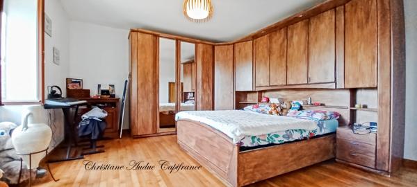 Maison à vendre 4 pièces, 109 m² sur terrain 483 m², Centre bourg Saint Bonnet de Joux