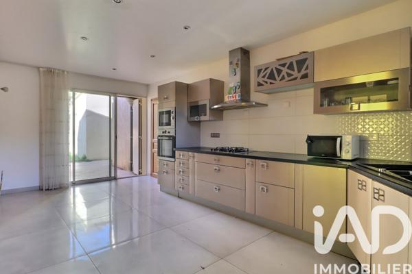 Maison à vendre 9 pièces 310 m² Marseille 14