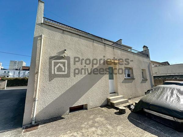 Appartement une chambre 30 m²/box/park/cave