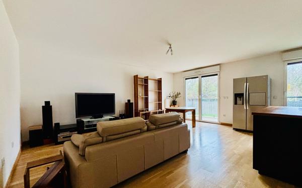 Appartement à vendre    3 pièces • 71,19 m2 Montévrain