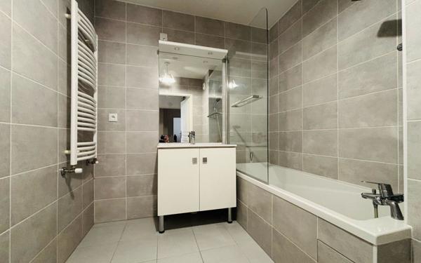 Appartement à vendre    3 pièces • 71,19 m2 Montévrain