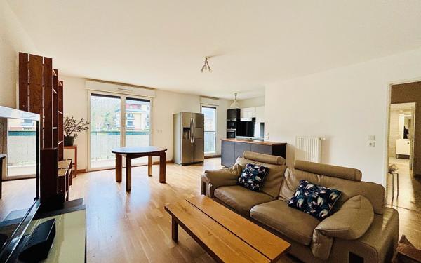 Appartement à vendre    3 pièces • 71,19 m2 Montévrain