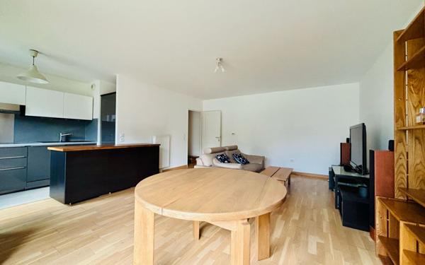 Appartement à vendre    3 pièces • 71,19 m2 Montévrain