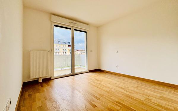 Appartement à vendre    3 pièces • 71,19 m2 Montévrain