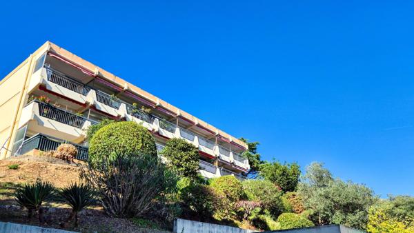 Très beau 4 pièces au dernier étage,garage et cave