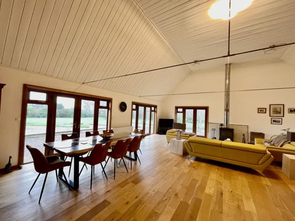 CHARMING 4-BEDROOM HOUSE WITH LARGE GROUNDS, WOODLAND AND 5,400 SQM OF LAND – ENERGY RATING A