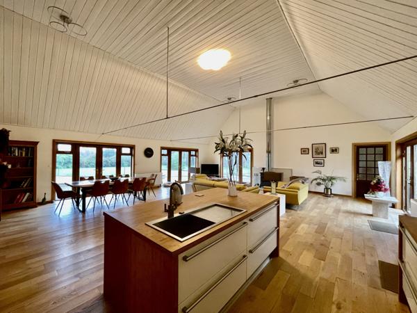 CHARMING 4-BEDROOM HOUSE WITH LARGE GROUNDS, WOODLAND AND 5,400 SQM OF LAND – ENERGY RATING A