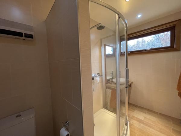 CHARMING 4-BEDROOM HOUSE WITH LARGE GROUNDS, WOODLAND AND 5,400 SQM OF LAND – ENERGY RATING A