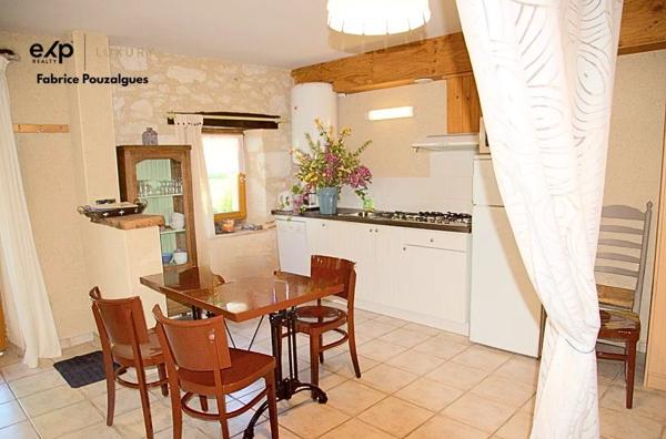 Propriété rare de 8,5 ha avec vue dominante, gîtes, sans contrainte d’exploitation