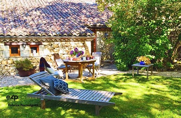 Propriété rare de 8,5 ha avec vue dominante, gîtes, sans contrainte d’exploitation