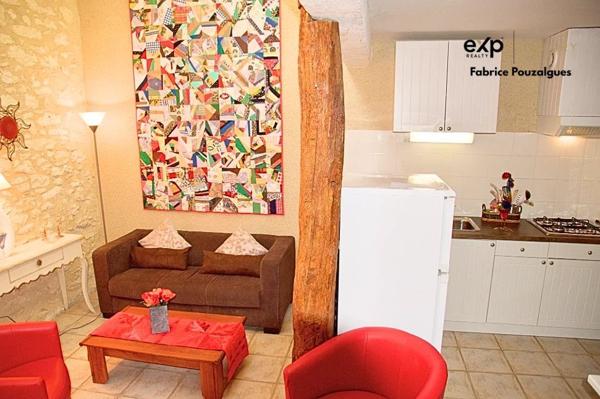 Propriété rare de 8,5 ha avec vue dominante, gîtes, sans contrainte d’exploitation