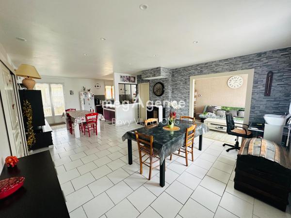 Maison à SAINT-PIERRE-MONTLIMART, 49600 - 5 pièces 100m²