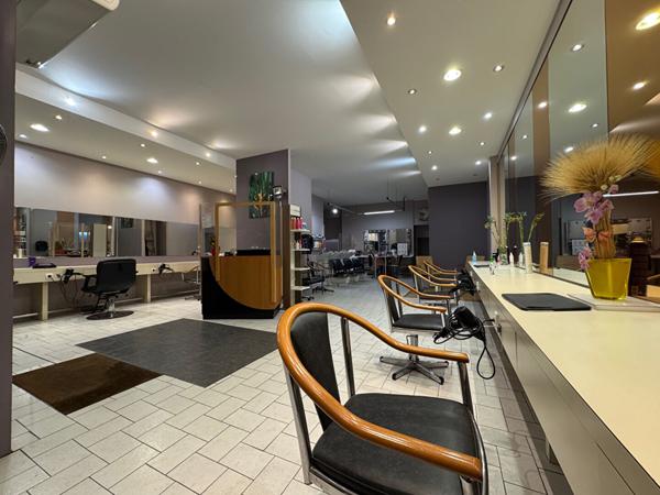 La Fourragère 13012 Fond de commerce salon de coiffure esthétique