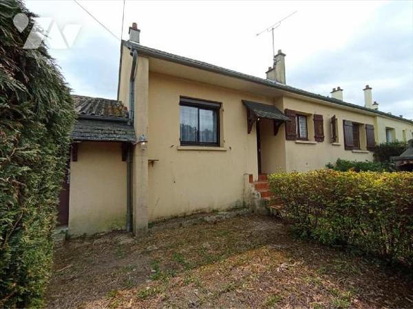 A Saint Pierre du Regard une maison d'habitation de plain-pied  de 6 pièces principales à rénov...