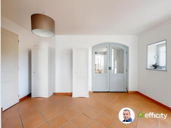 Maison 7 pièces - 320 m² Exclusivité efficity