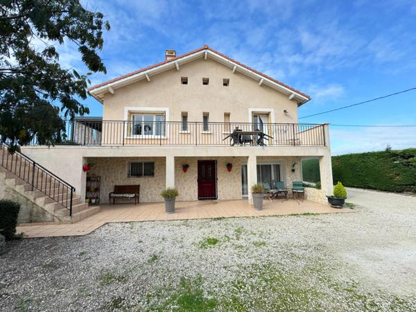 Maison 182 m², terrain 2320 m² + revenus