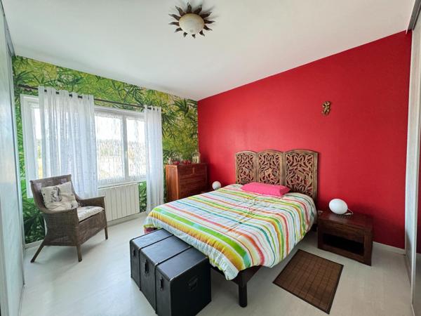 Maison 182 m², terrain 2320 m² + revenus