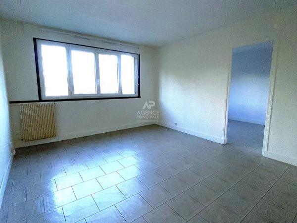 Appartement Nanterre 2 pièce(s) 39 m2 €245 000 ** - Référence 15087